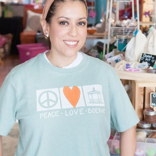 T-Shirt- Peace Love Boerne