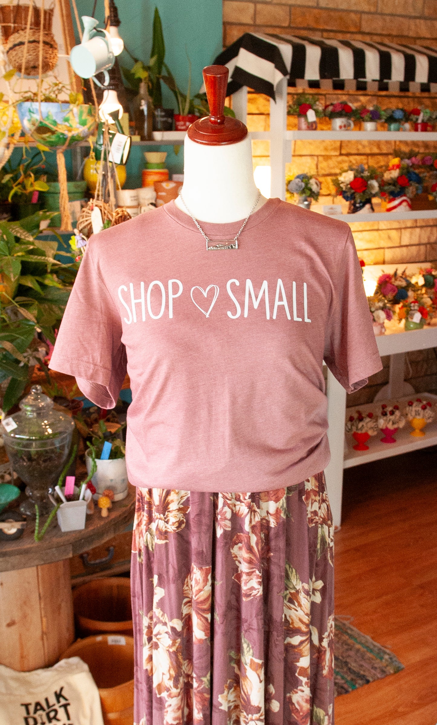 T-Shirt- Shop ❤ Small