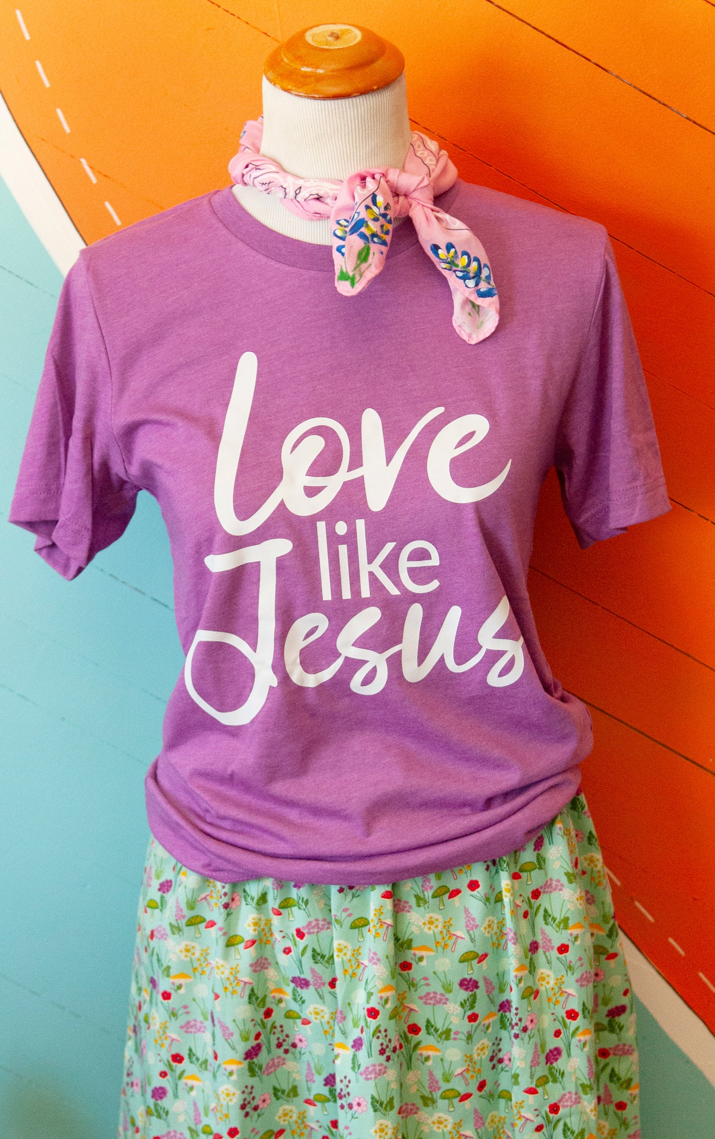 T-Shirt- Love like Jesus