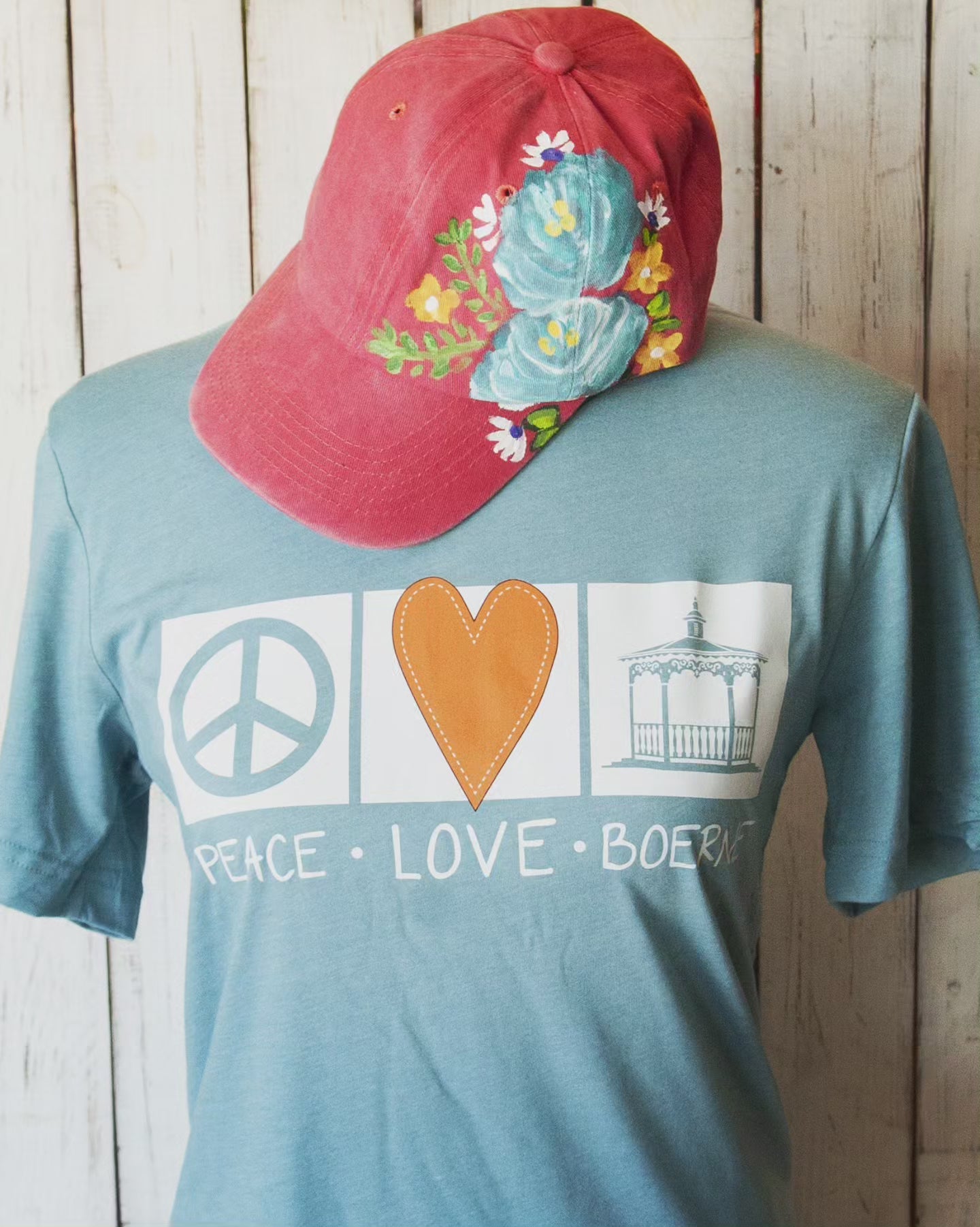 T-Shirt- Peace Love Boerne